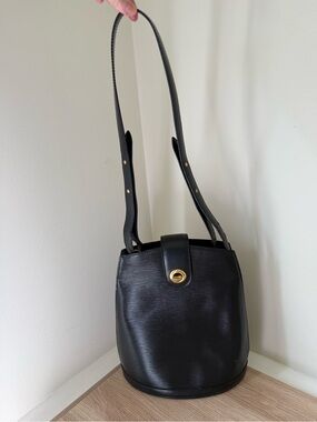 Louis Vuitton Epi Black Leather Cluny Bucket Bag AND Wallet Set